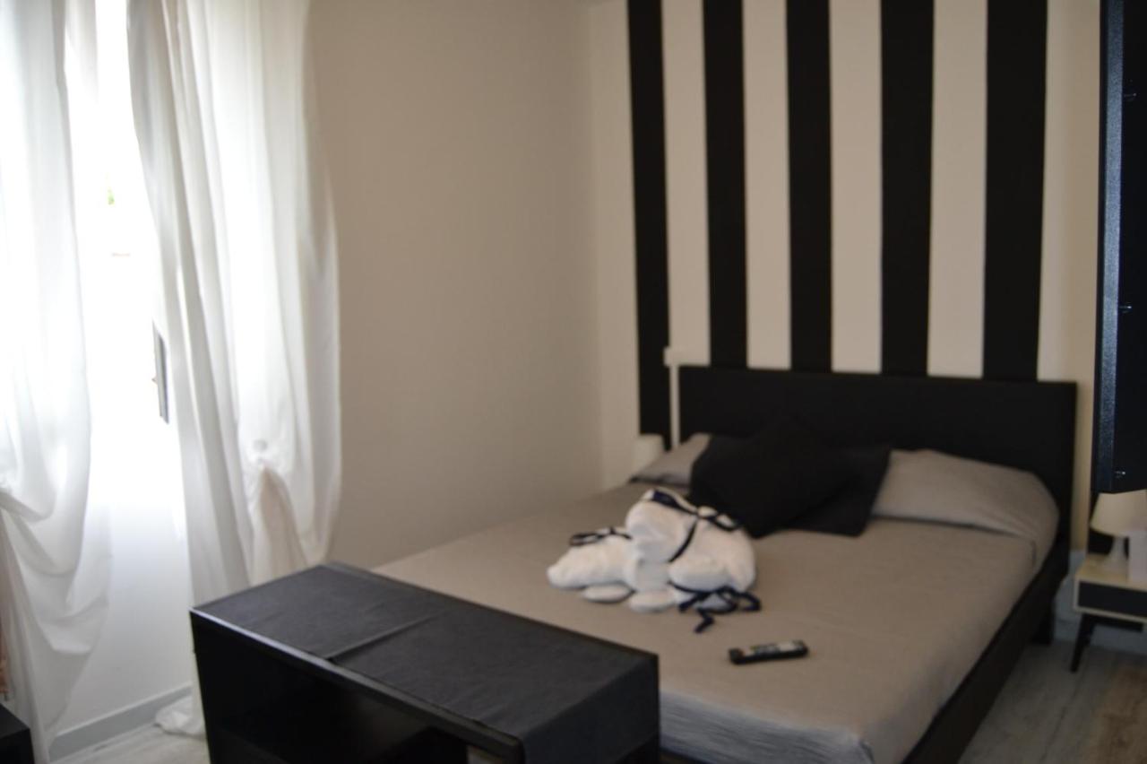 Hotel Butterfly Torre del Lago Puccini Bagian luar foto