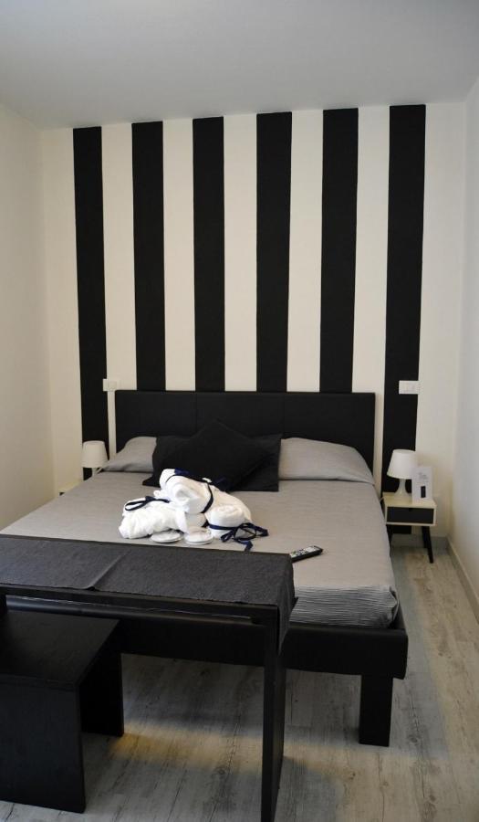 Hotel Butterfly Torre del Lago Puccini Bagian luar foto