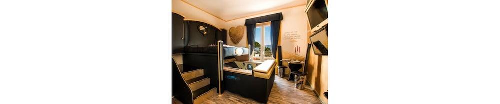 Hotel Butterfly Torre del Lago Puccini Bagian luar foto