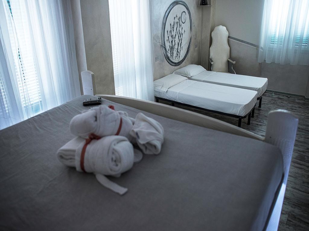 Hotel Butterfly - We Suite Torre del Lago Puccini Bagian luar foto