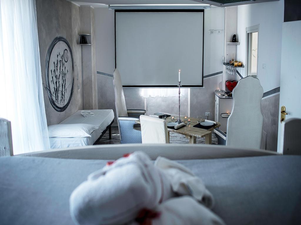 Hotel Butterfly Torre del Lago Puccini Bagian luar foto